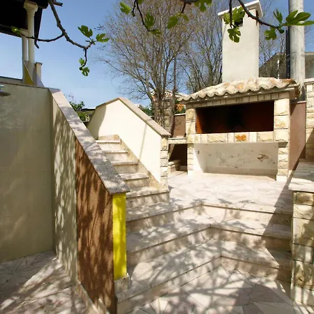 公寓 Anic-3 By Interhome