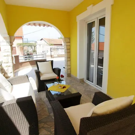 Anic-3 By Interhome *