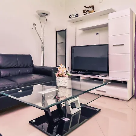 Anic-3 By Interhome *