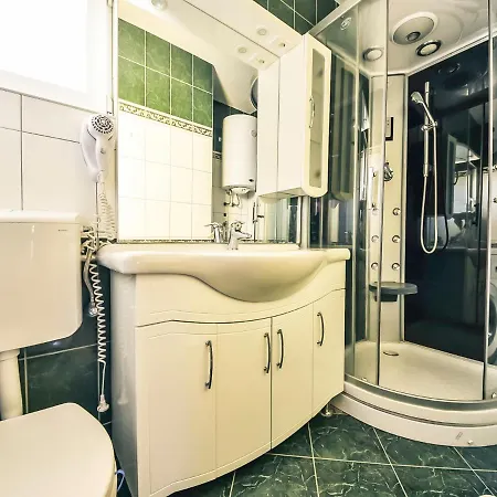 Anic-3 By Interhome *