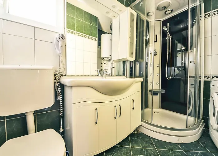 Anic-3 By Interhome *